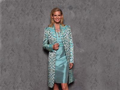 Eté 2015 - TAILLEUR MANTEAU BROCARD ROBE  EN SATIN UNI