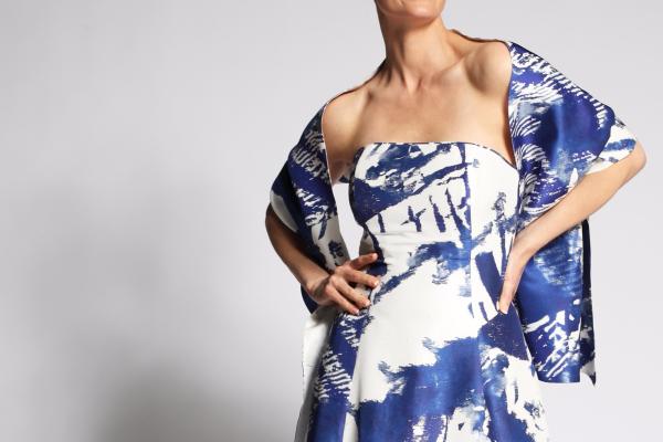 Robe longue bustier en soie imprime et tole coordonne