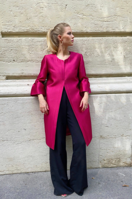 Elégant tailleur pantalon BELEM et manteau couleur cerise