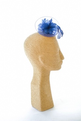 Chapeau de cocktail mariage bleu indigo