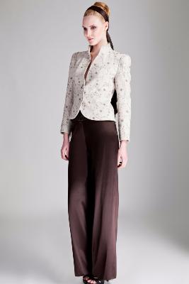 Eté 2015 - TAILLEUR PANTALON VESTE NOTABENE ET PANTALON LARGE EN CREPE 