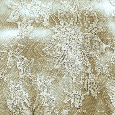 Coiffe en dentelle de calais Coiffe en dentelle de calais