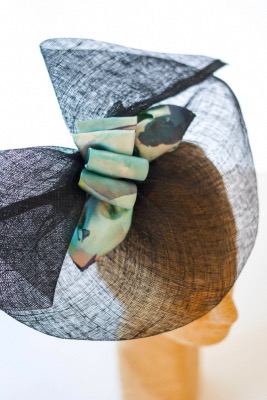 Chapeau de cérémonie en sisal noir RECITAL