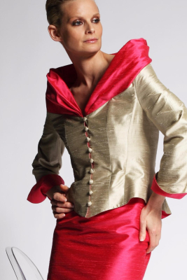 Robe en soie et en dentelle de Calais et Caudry 